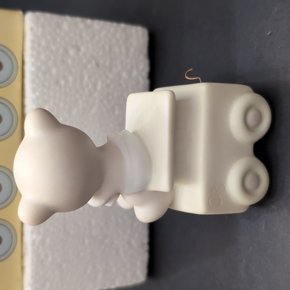 VGT, Precious Moments May Your Birthday Be Warm Ceramic Baby Bear. - Picture 4 of 7